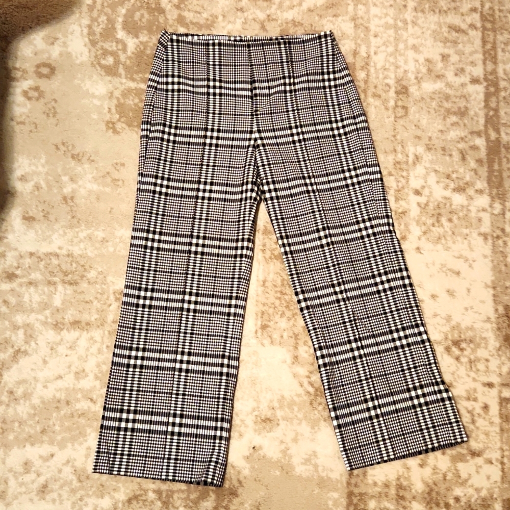 NWOT Zara black and white plaid cropped dress pants